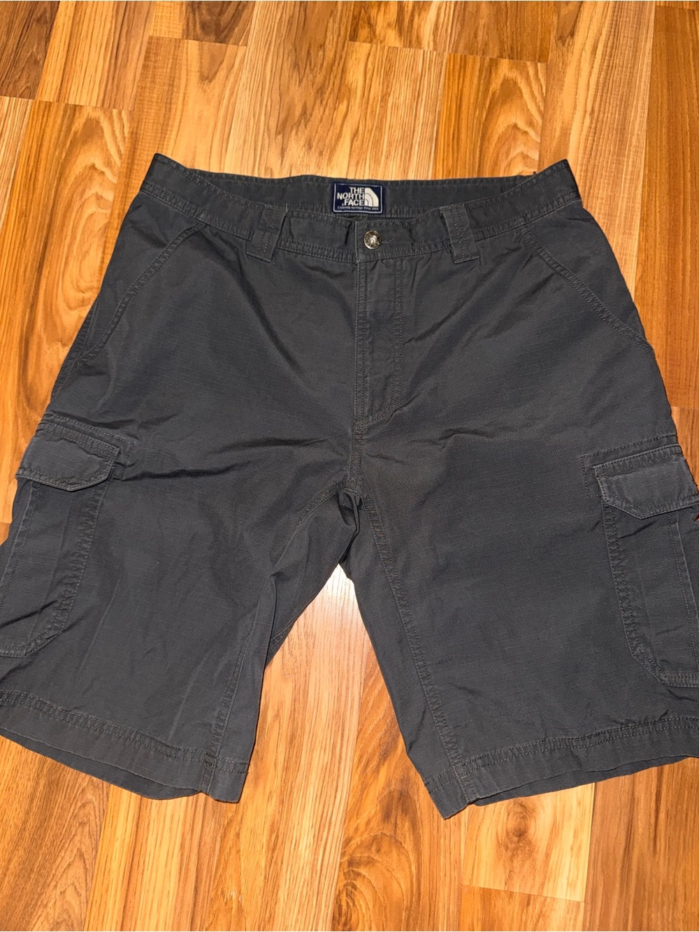 Men’s North Face Cargo Shorts Grey Size 34